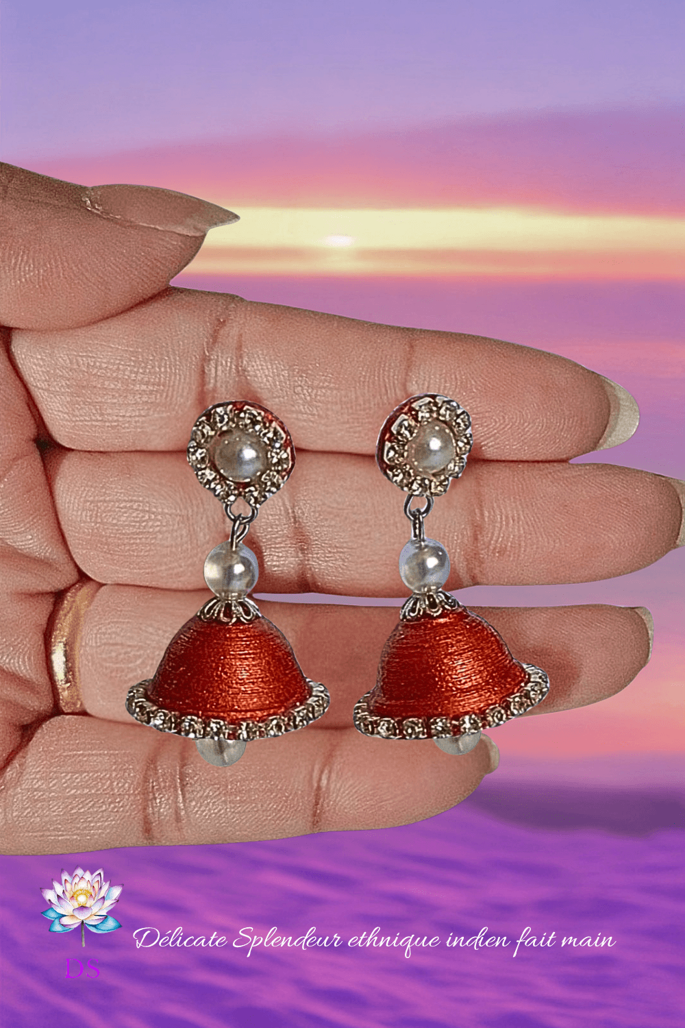 Djimiki Rond Cuivré Simple - Boucles d'oreilles Délicate Splendeur - Tenues dans une main