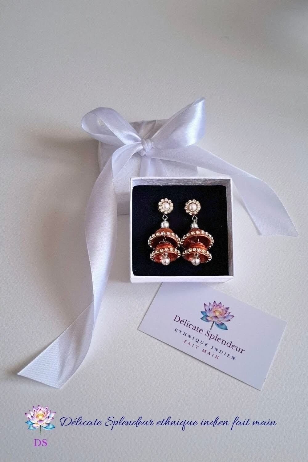 Djimiki Rond Cuivré Double - Boucles d'oreilles Délicate Splendeur - Dans leur écrin d'emballage