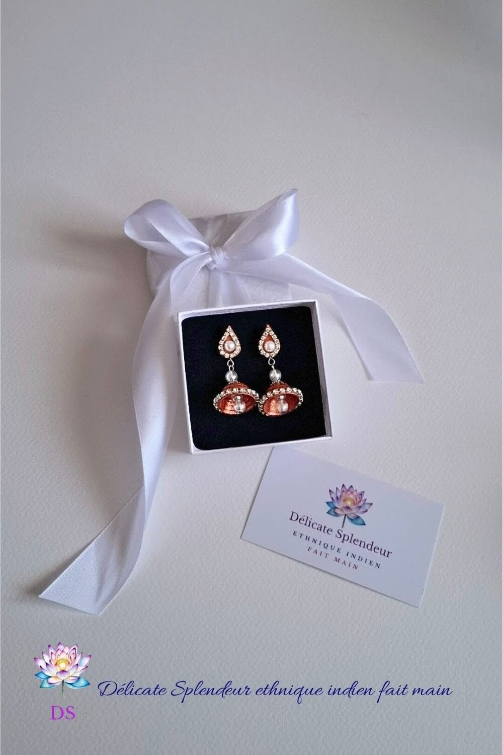 Djimiki Goutte Cuivré Simple - Boucles d'oreilles Délicate Splendeur - Dans leur écrin d'emballage